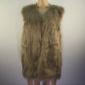 NEW Alberto Makali faux fur vest
